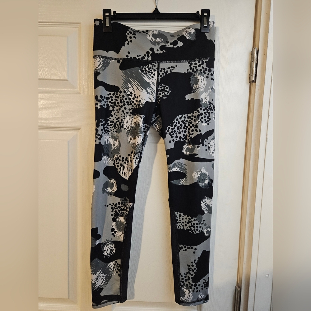 Meduim under armour leggings
